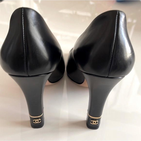 Chanel shoes - Picture 2 of 5